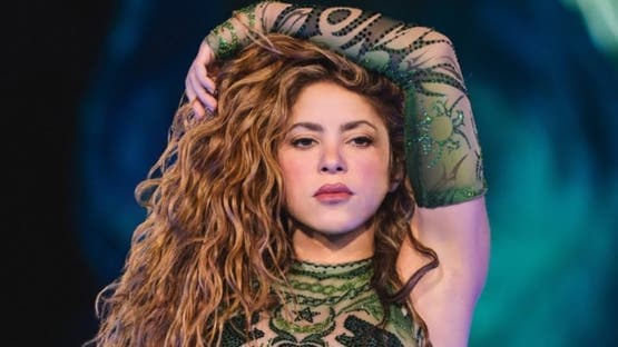 شاكيرا توجه رسالة بالعربية قبل حفلها أمام أهرامات الجيزة