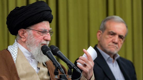 بزشكيان يتوعد بالثأر بعد اغتيال خامنئي: واجب شرعي وردّ حاسم قادم