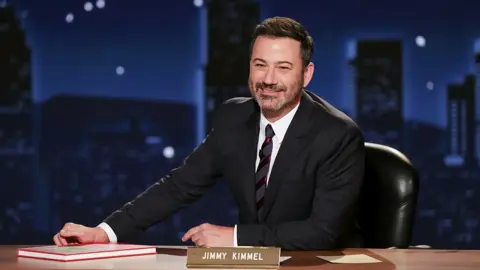 انتقادات حادة لجيمي كيميل بسبب سخريته من ترامب