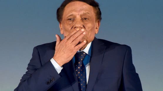 سوسن بدر تطمئن جمهور عادل إمام: الزعيم بخير ويعيش "استراحة محارب"