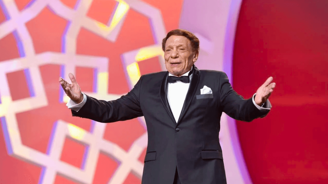 عادل إمام يبدأ تسجيل مذكراته المصورة مع نجله رامي إمام